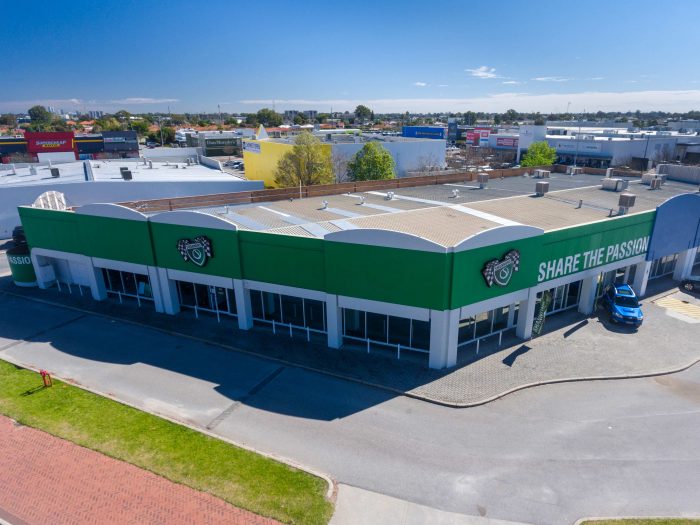Single tenant versus multi-tenanted commercial properties